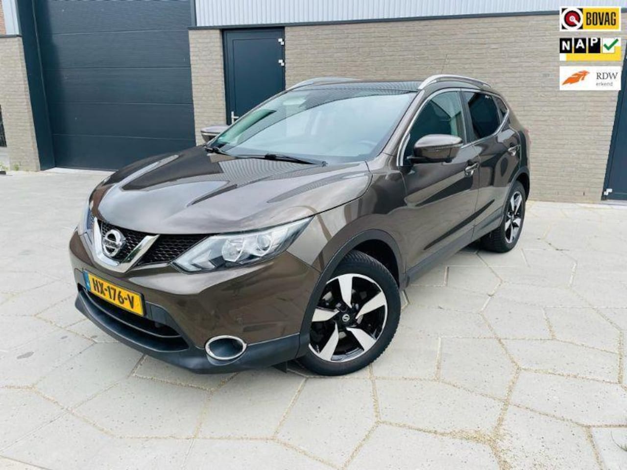 Nissan Qashqai - 1.2 Connect Edition | LM VELGEN | CLIMATE CONTROL | CRUISE CONTROL | NAVI | LANE ASSIST | - AutoWereld.nl