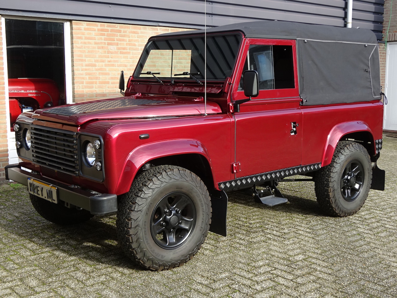 Land Rover Defender - 2.5 Td5 90" Hard Top Soft Top Volledig opnieuw gebouwd! - AutoWereld.nl