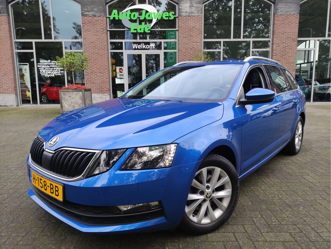 Skoda Octavia Combi - 1.0 TSI Greentech Business Edition Afn.trekhaak - Chroompakket - Getinte ruiten - Climatro - AutoWereld.nl