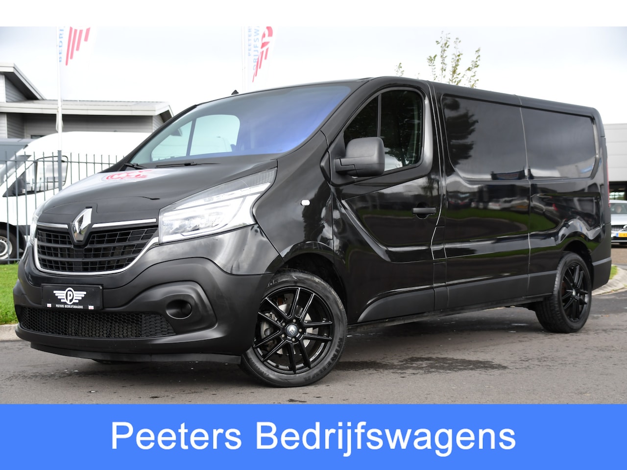 Renault Trafic - 2.0 dCi 145 T29 L2H1 Black Edition Camera, Cruise, NAVI, LED, Automaat, 145PK, Sensoren, T - AutoWereld.nl