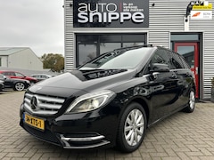 Mercedes-Benz B-klasse - 180 Ambition -AUTOMAAT-OPEN DAK-VOLLEDER-NAVI-XENON-TREKHAAK-HOUTINLEG-ORIGINEEL NEDERLAND