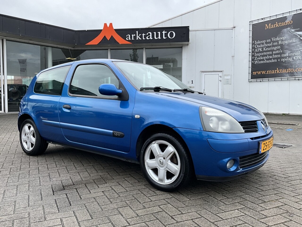 Renault Clio - 1.2-16V Community met Nieuwe APK!! - AutoWereld.nl