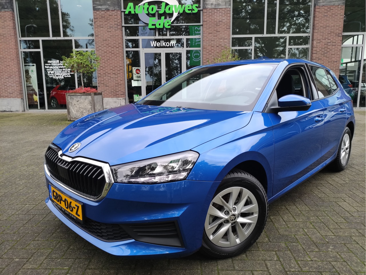 Skoda Fabia - 1.0 TSI 110PK DSG Ambition Achteruitrijcamera - Parkeersensoren - stoelverwarming - LMV - AutoWereld.nl