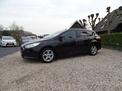 Ford Focus Wagon - 1.0 Edition Navigatie/Parkeersensoren