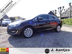 Opel Astra - 1.4 Turbo Design Ed