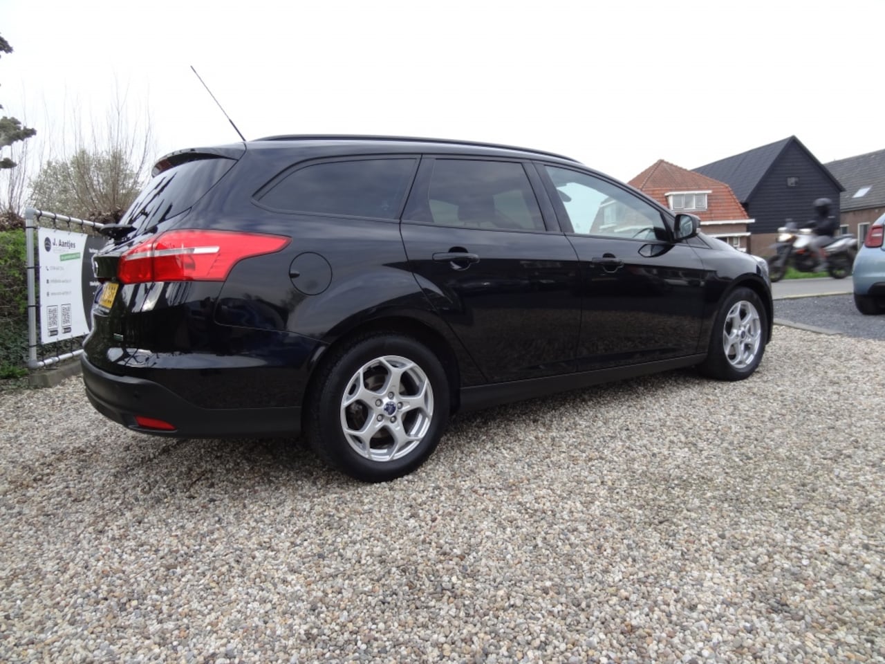 Ford Focus Wagon - 1.0 Edition Navigatie/Parkeersensoren