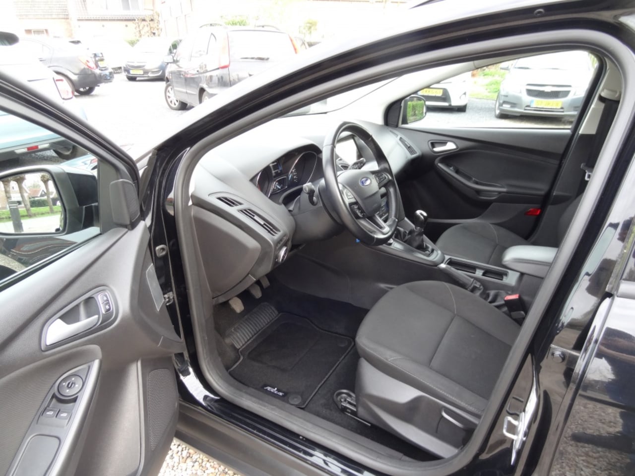 Ford Focus Wagon - 1.0 Edition Navigatie/Parkeersensoren