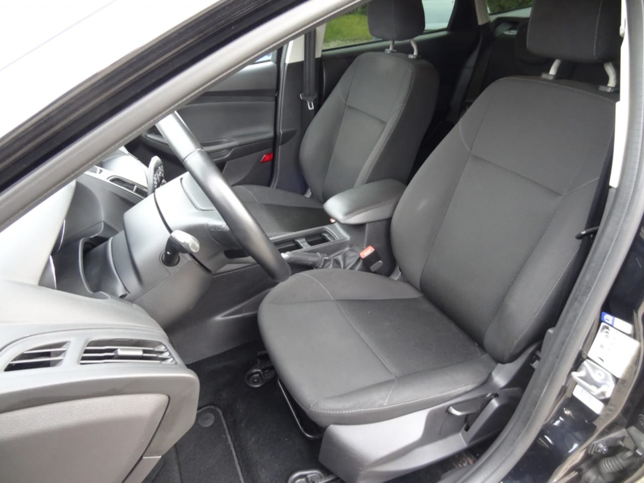 Ford Focus Wagon - 1.0 Edition Navigatie/Parkeersensoren