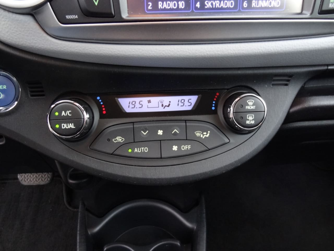 Toyota Yaris - 1.5 Full Hybrid Dynamic 1.5 Full Hybrid Dynamic