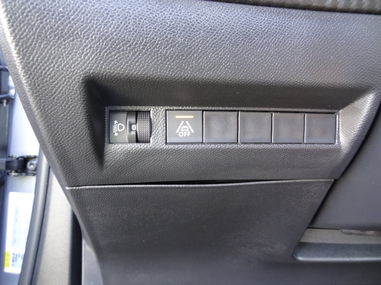 Peugeot 2008 - 130PK Aut. Allure Navigatie/Camera