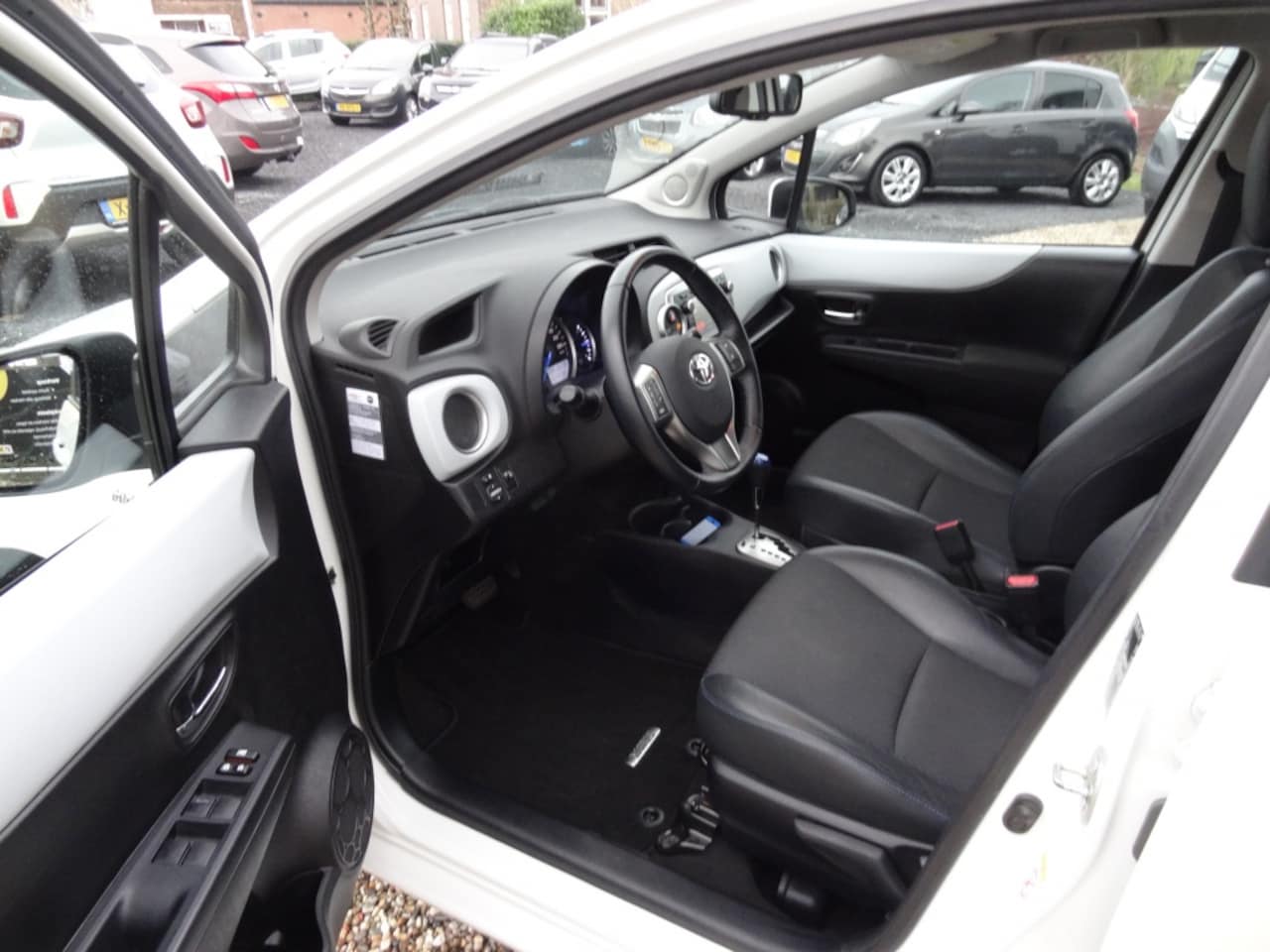 Toyota Yaris - 1.5 Full Hybrid Dynamic 1.5 Full Hybrid Dynamic