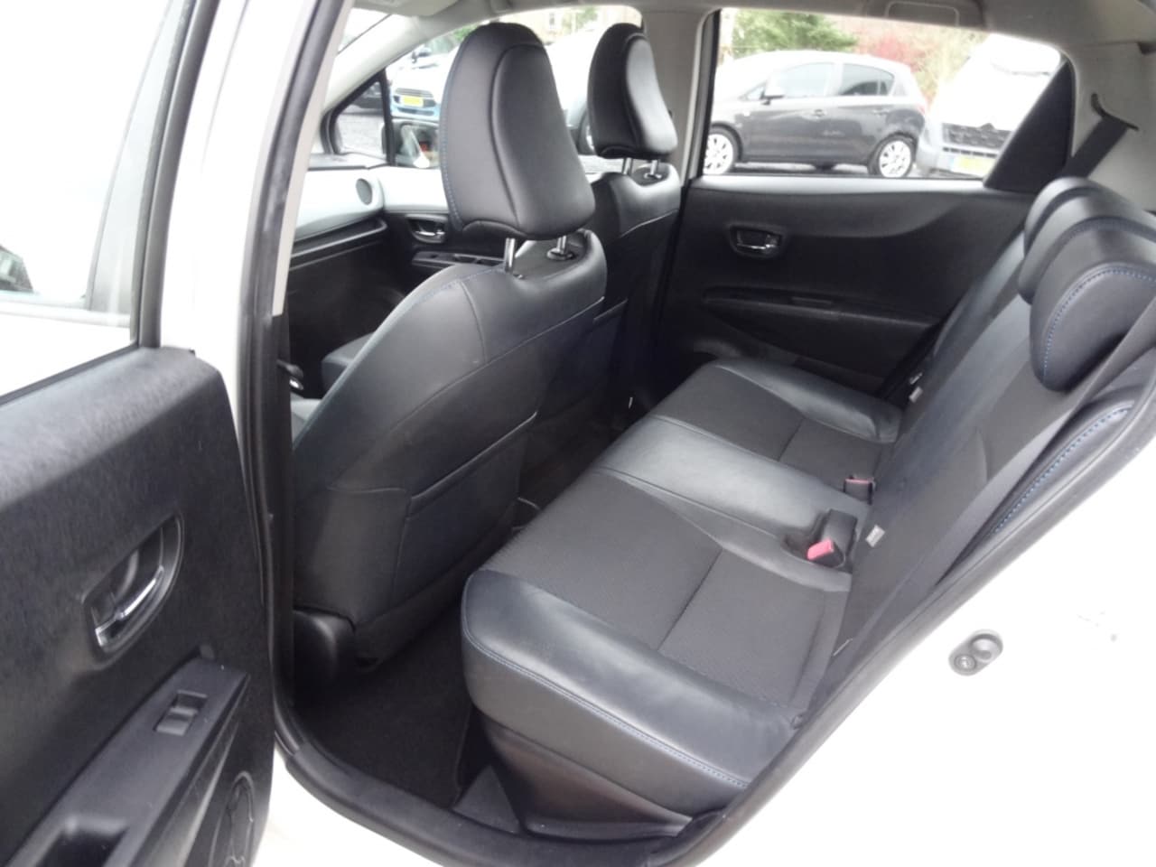 Toyota Yaris - 1.5 Full Hybrid Dynamic 1.5 Full Hybrid Dynamic