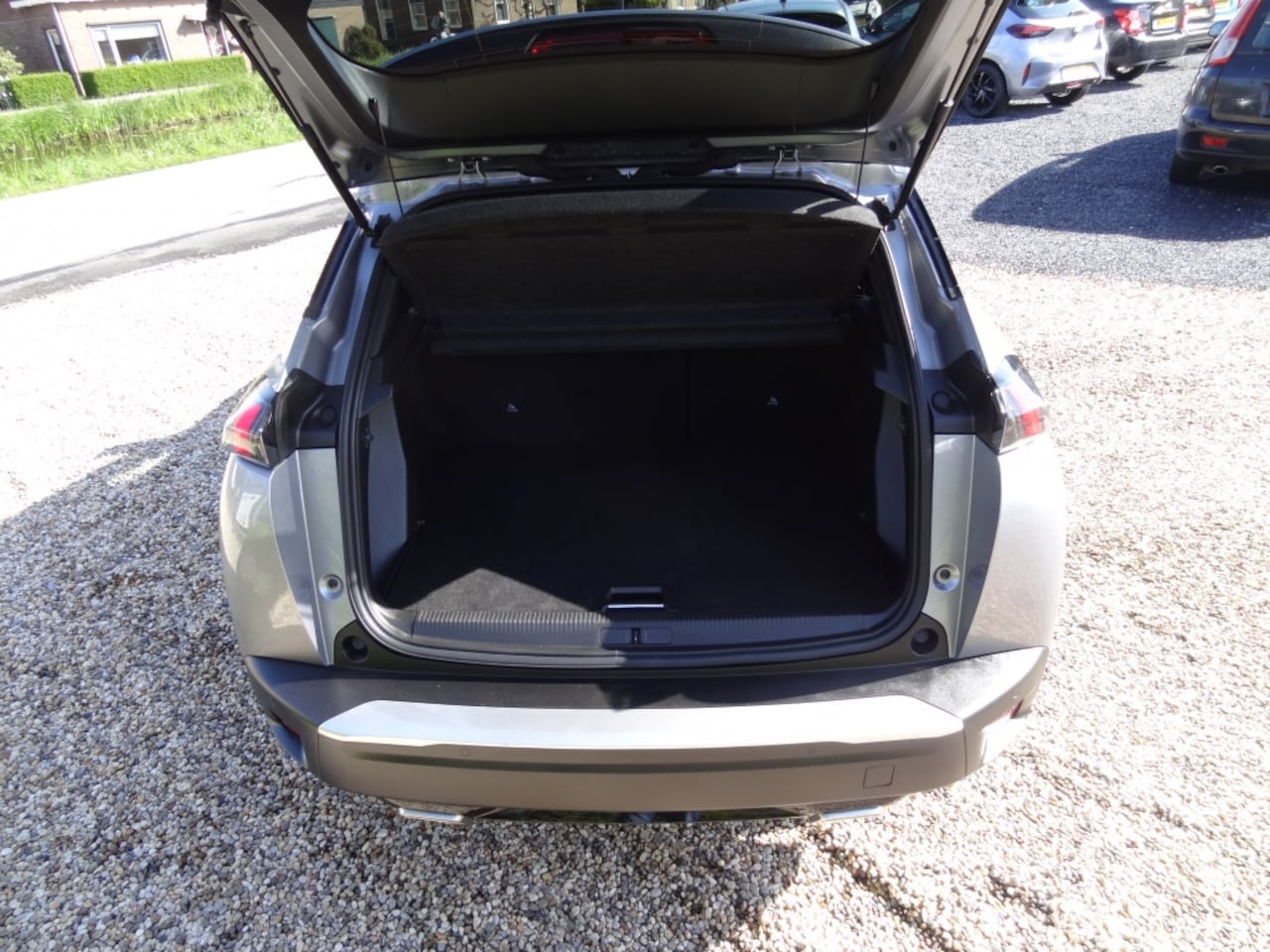 Peugeot 2008 - 130PK Aut. Allure Navigatie/Camera