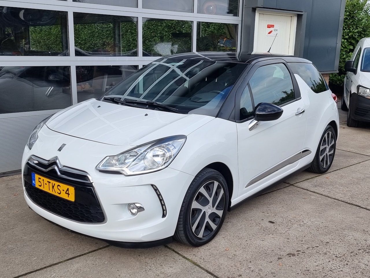 Citroën DS3 - 1.6 e-HDi So Chic 1.6 e-HDi So Chic - AutoWereld.nl