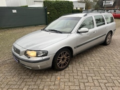 Volvo V70 - 2.3 T-5 Comfort Line