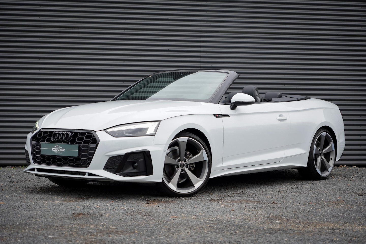 Audi A5 Cabriolet - 35 TFSI S edition / Massage / S-line / BTW / Trekhaak / Virtual - AutoWereld.nl