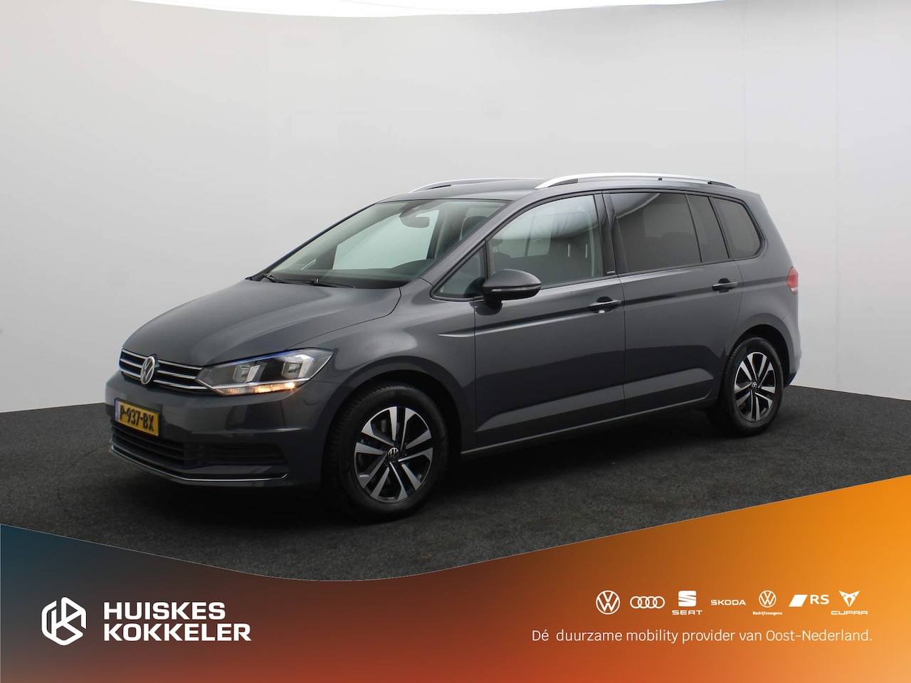 Volkswagen Touran - Highline 7p. 1.5 TSI 150pk DSG Automaat Trekhaak, 3e zitrij, Adaptive cruise control, LED - AutoWereld.nl