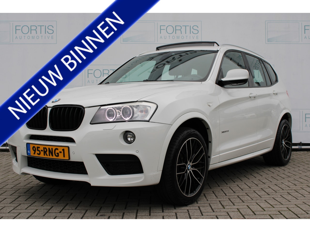 BMW X3 - xDrive35i High Executive BOMVOL! ZEER NETJES | TREKHAAK | PANO | LEDER | CAMERA | - AutoWereld.nl