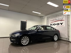 BMW 3-serie - 320i Executive * Automaat / Navigatie / Cruise control / LM Velgen / NL Auto