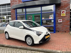 Toyota Aygo - 1.0 VVT-i x-play limited navigatie via apps