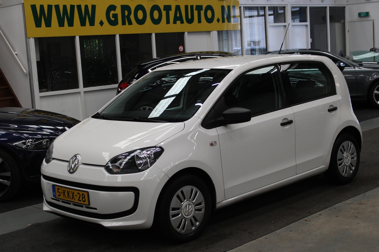 Volkswagen Up! - 1.0 take up! BlueMotion Incl. BTW Volledig onderhouden, Isofix, Stuurbekrachtiging - AutoWereld.nl