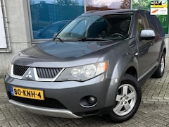 Mitsubishi Outlander - 2.4 Inspire 2WD Special Edition TREKHAAK/CRUISE/LMV/NAP