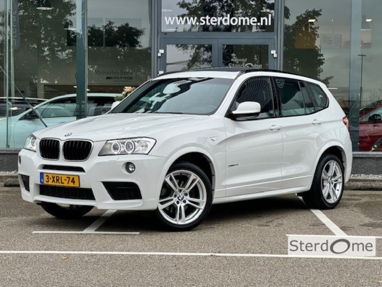 BMW X3 - xDrive20i High Executive l M line Sportpakket l Panoramadak l Leder l LED l Elekt. bedienb - AutoWereld.nl