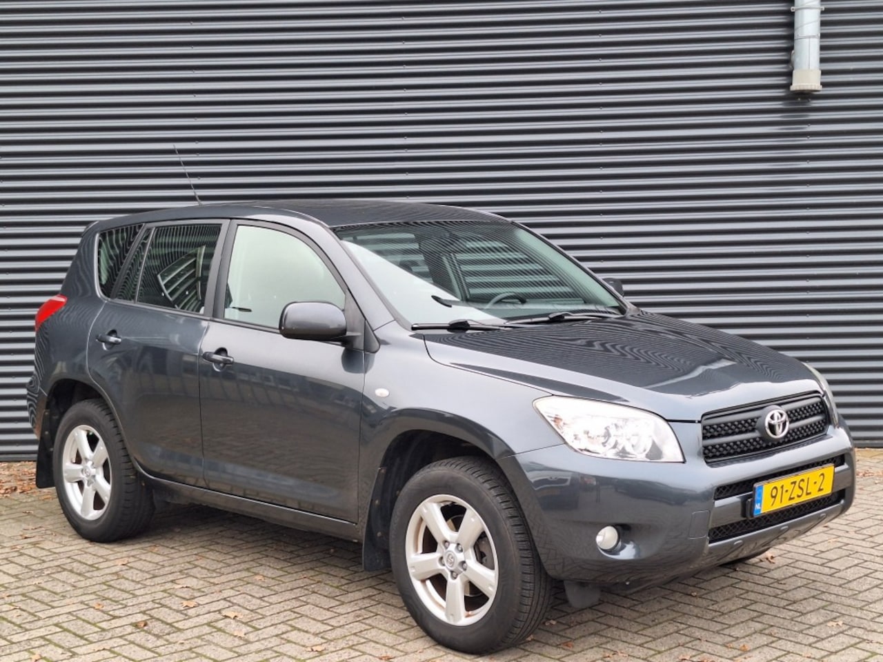 Toyota RAV4 - 2.0 VVTi Linea Sol 2.0 VVTI LINEA SOL - AutoWereld.nl