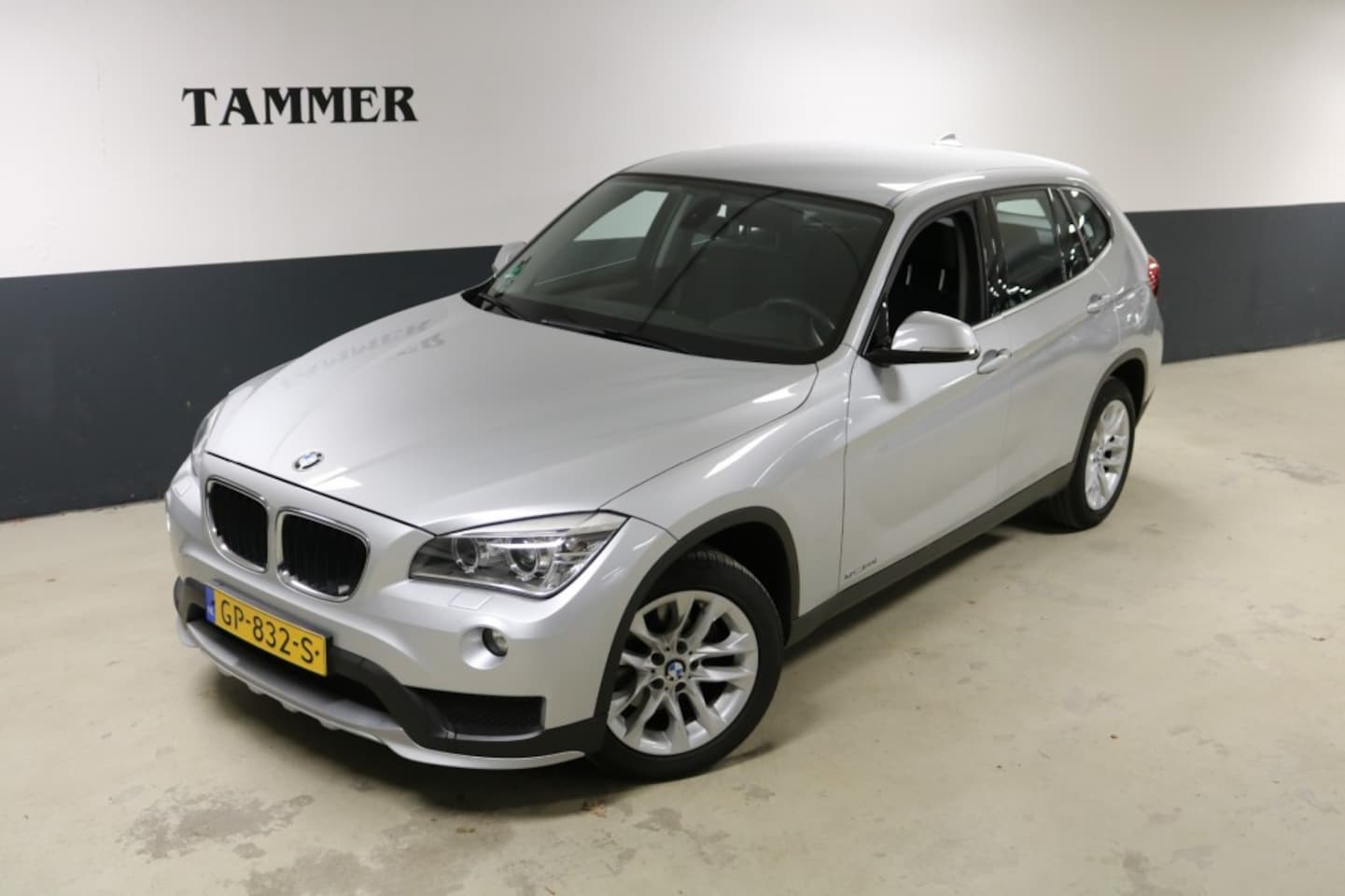 BMW X1 - sDrive20i Executive ZEER NETTEenDEALER ONDERHOUDEN/NAP - AutoWereld.nl