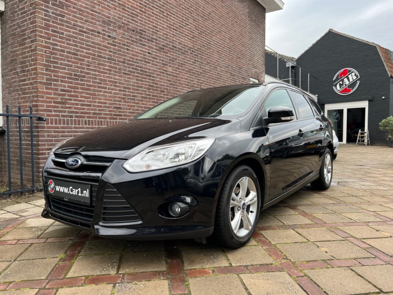 Ford Focus - 1.0 EcoBoost 125pk AIRCO PDC STOELVERWARMING LM VELGEN - AutoWereld.nl