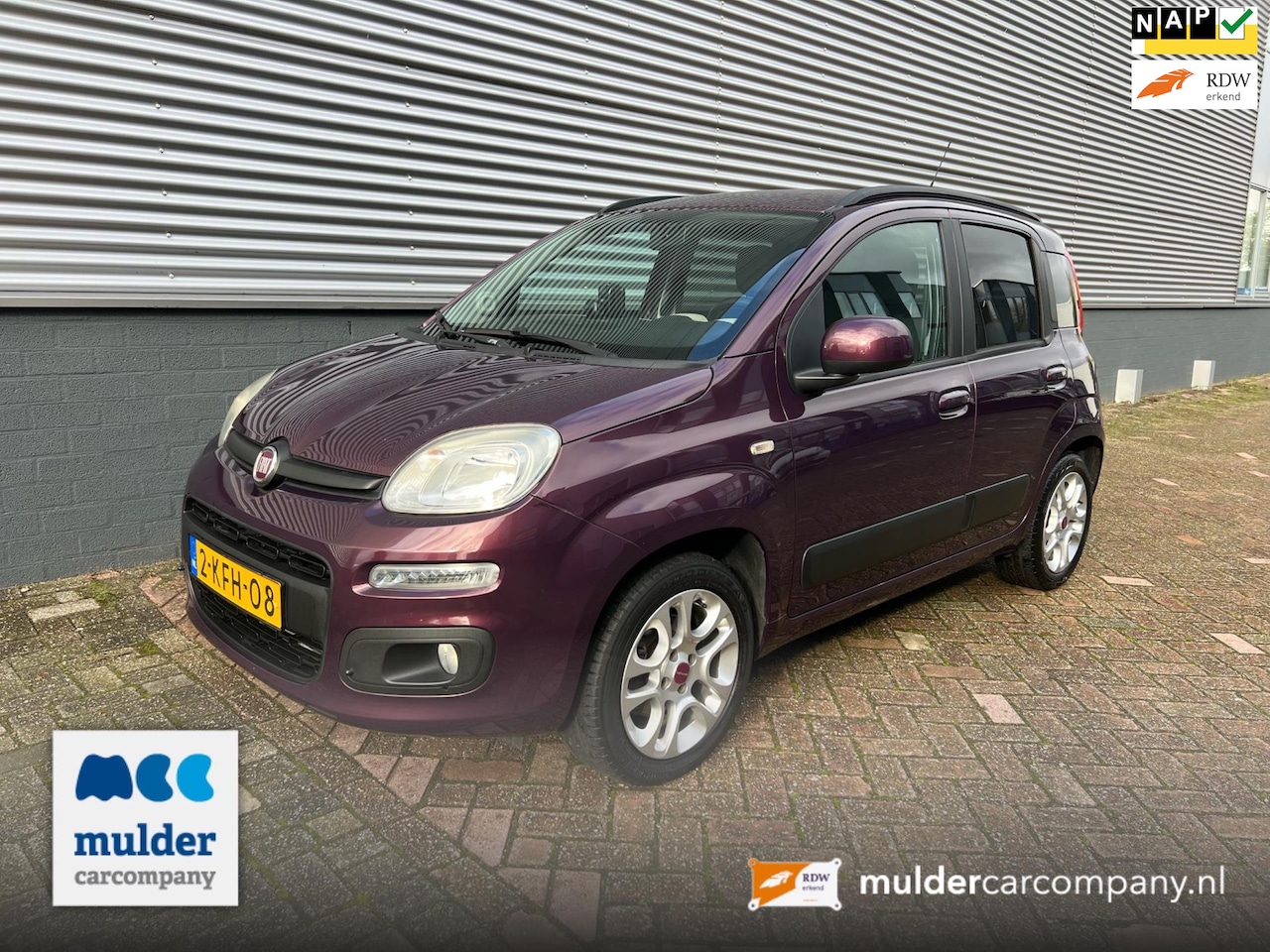 Fiat Panda - 0.9 TwinAir Lounge 80 PK / Clima / Navi / Parkeersensoren / Trekhaak /Ned Auto / MCC / Gou - AutoWereld.nl