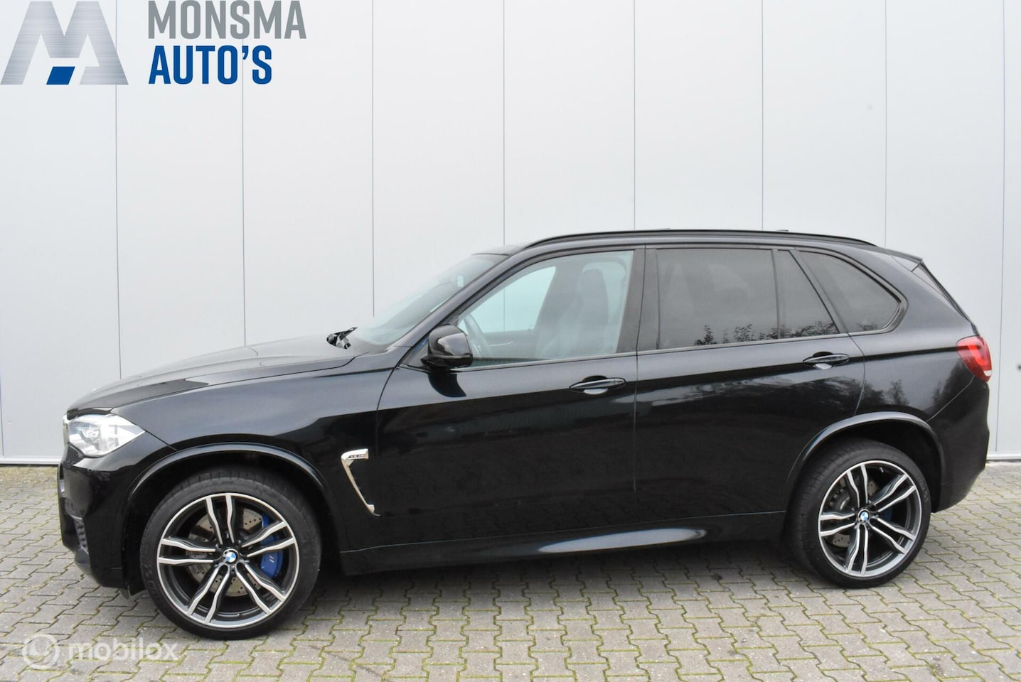 BMW X5 - M 2015 Carbonschwarz 21" LMV Pano HUD HK-Audio Keyless Memory Elek. trekhaak - AutoWereld.nl