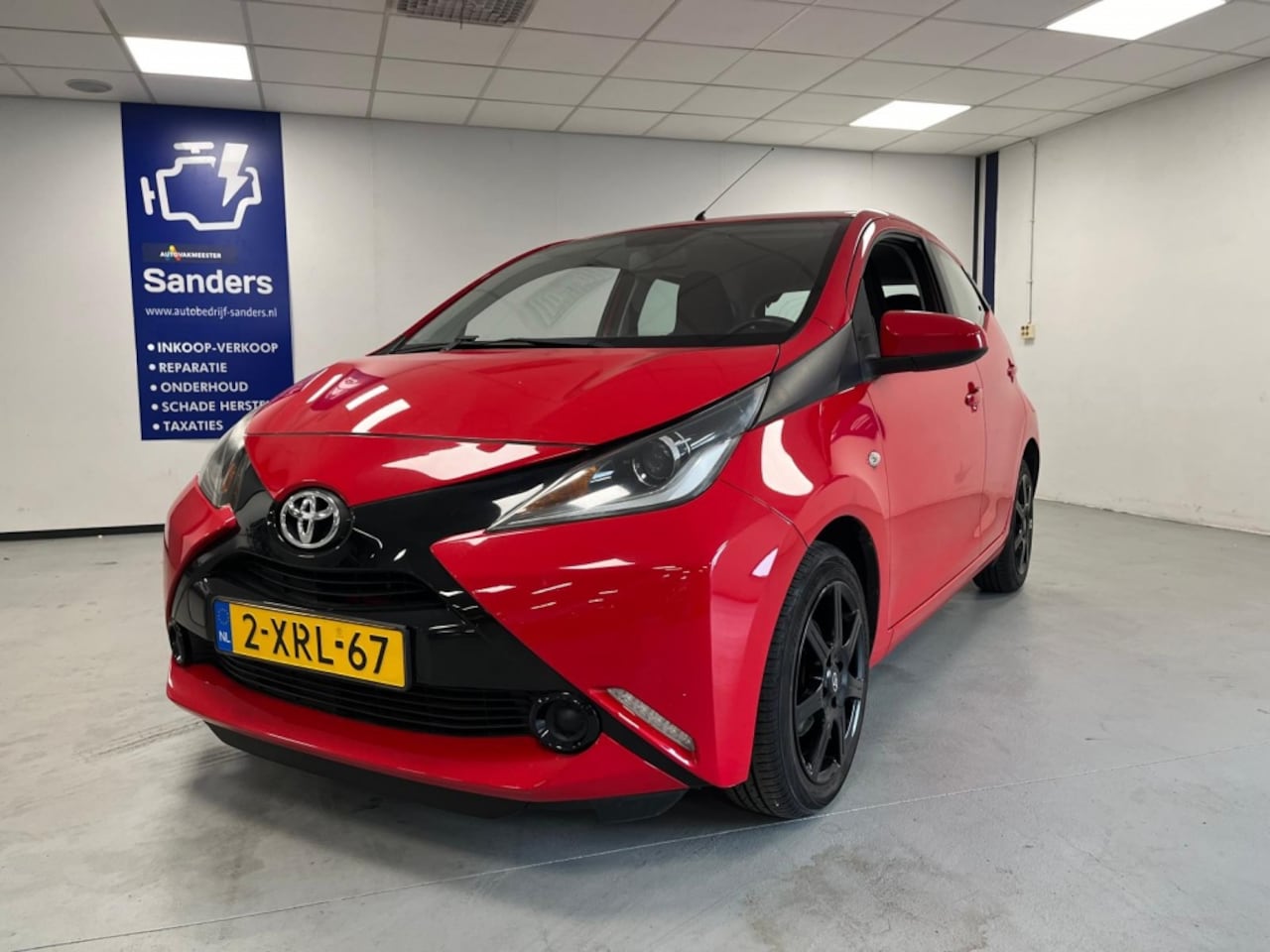 Toyota Aygo - 1.0 VVT-i x-play 1.0 VVT-i x-play - AutoWereld.nl