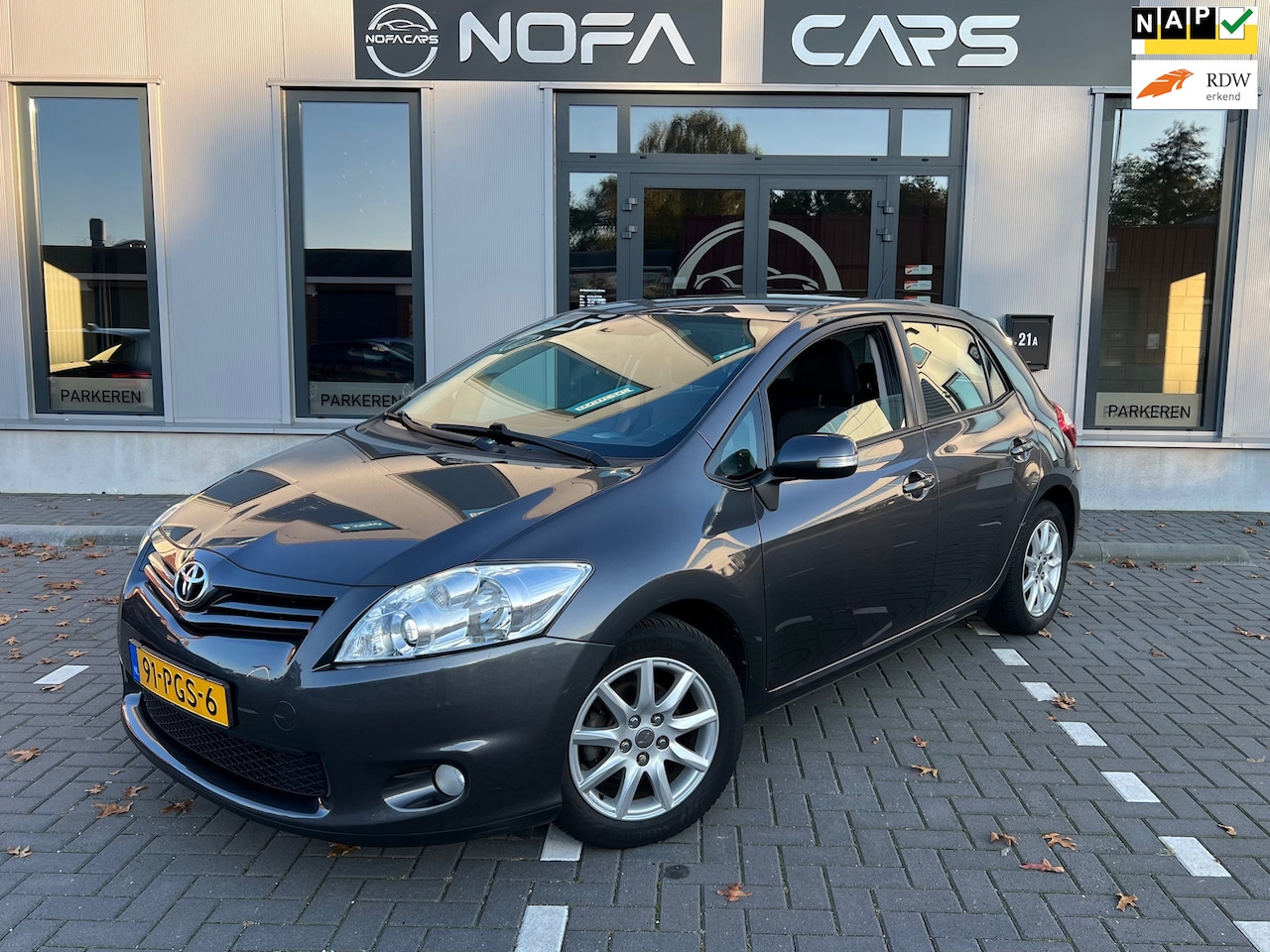 Toyota Auris - 1.6 Aspiration|Automaat|nap|navi|trekhaak - AutoWereld.nl