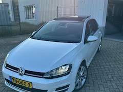 Volkswagen Golf - 2.0 TDI Keyless go DSG Pano Leer Camera ACC