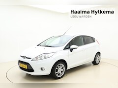 Ford Fiesta - 1.25 Titanium | Climate control | Parkeersensoren | Trekhaak | 5 Deuren | Lichtmetalen vel