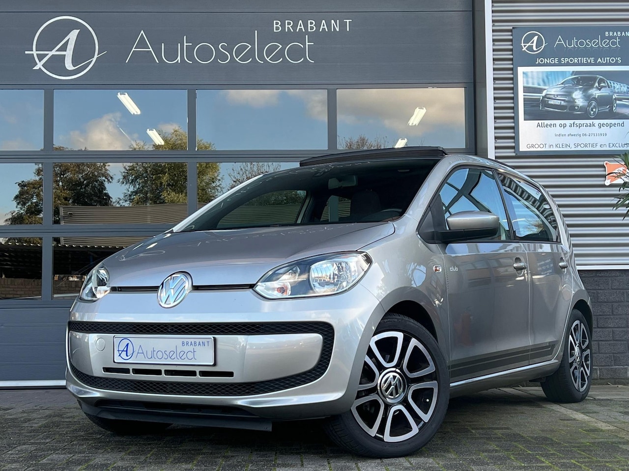 Volkswagen Up! - 1.0 high up! Pano Cruise PDC - AutoWereld.nl