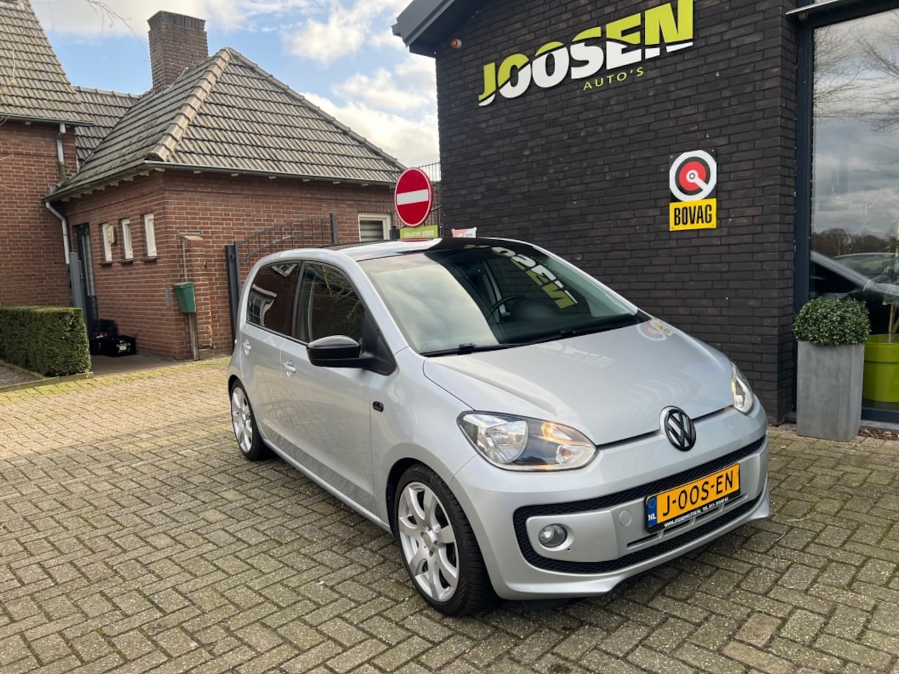 Volkswagen Up! - 1.0 high up! 1.0 HIGH UP! - AutoWereld.nl