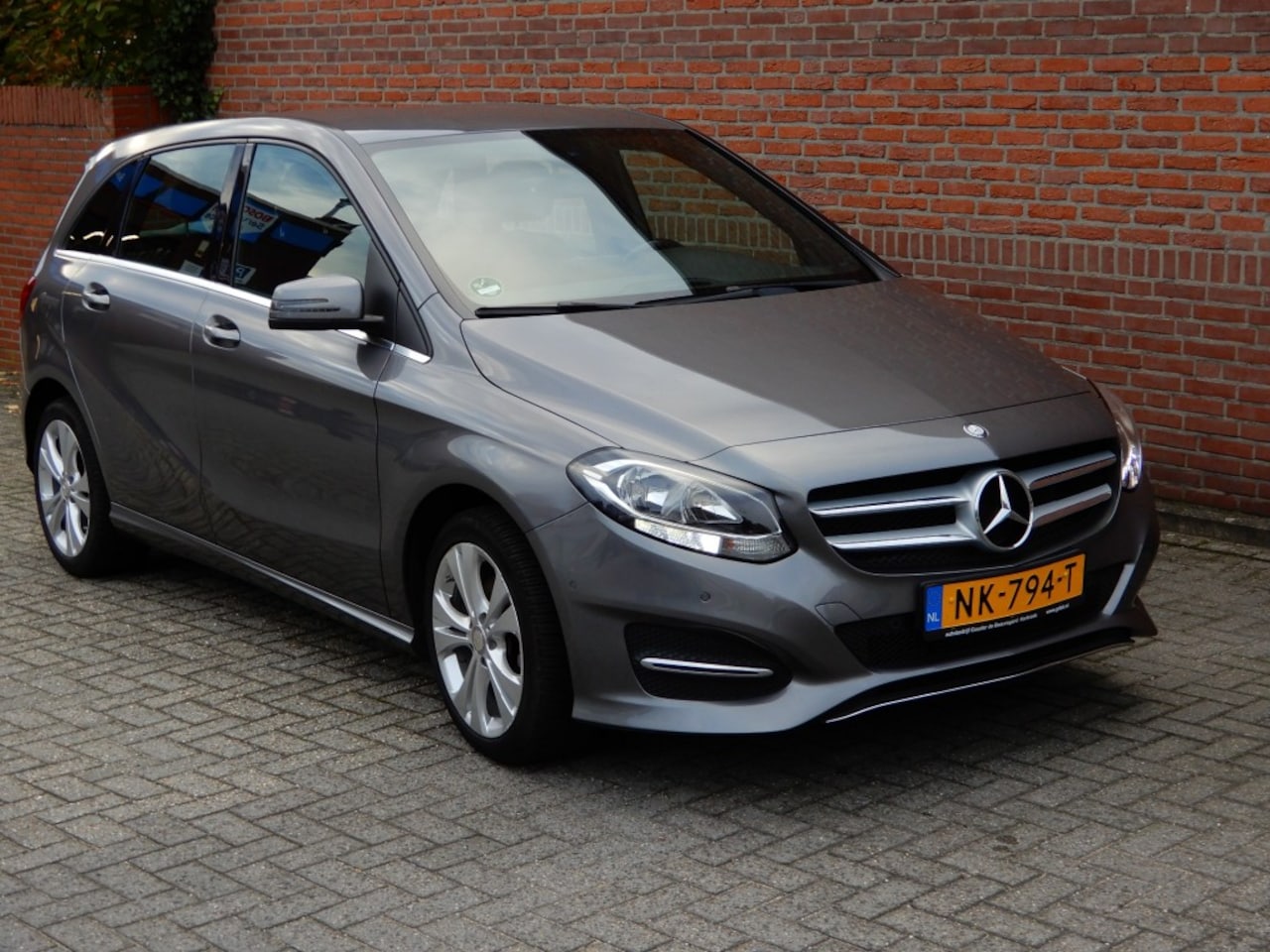 Mercedes-Benz B-klasse - 180 AMBITION  automaat - AutoWereld.nl