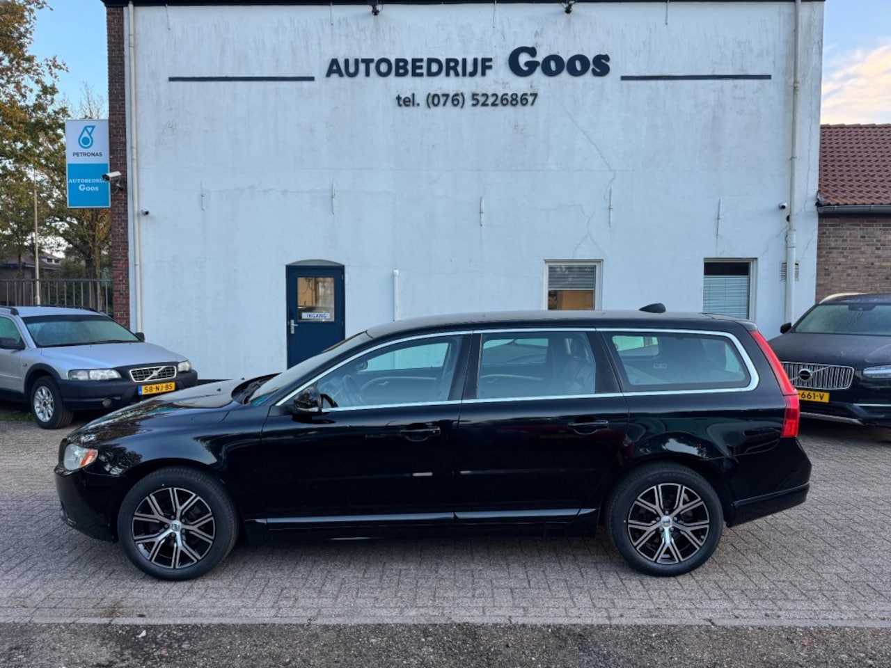 Volvo V70 - T4 Limited Edition Stoelverwarming PDC - AutoWereld.nl