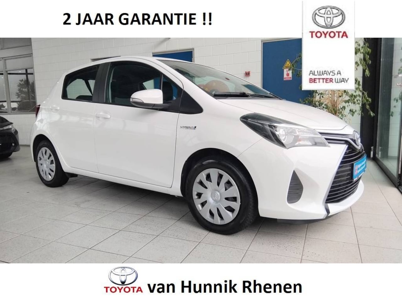 Toyota Yaris - 1.5 Hybrid Navigatie Camera Stoelverwarming - AutoWereld.nl