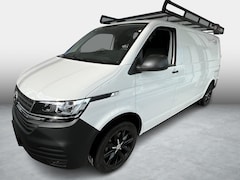 Volkswagen Transporter - Bedrijfswagens 2.0 TDI L2H1 28 110 kW / 150PK | App Connect | Houten vloer in laadruimte |