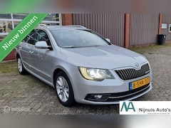 Skoda Superb Combi - 1.6 TDI Ambition Business Trekhaak | Leer | Elektrisch-Stoelen | Navi | e