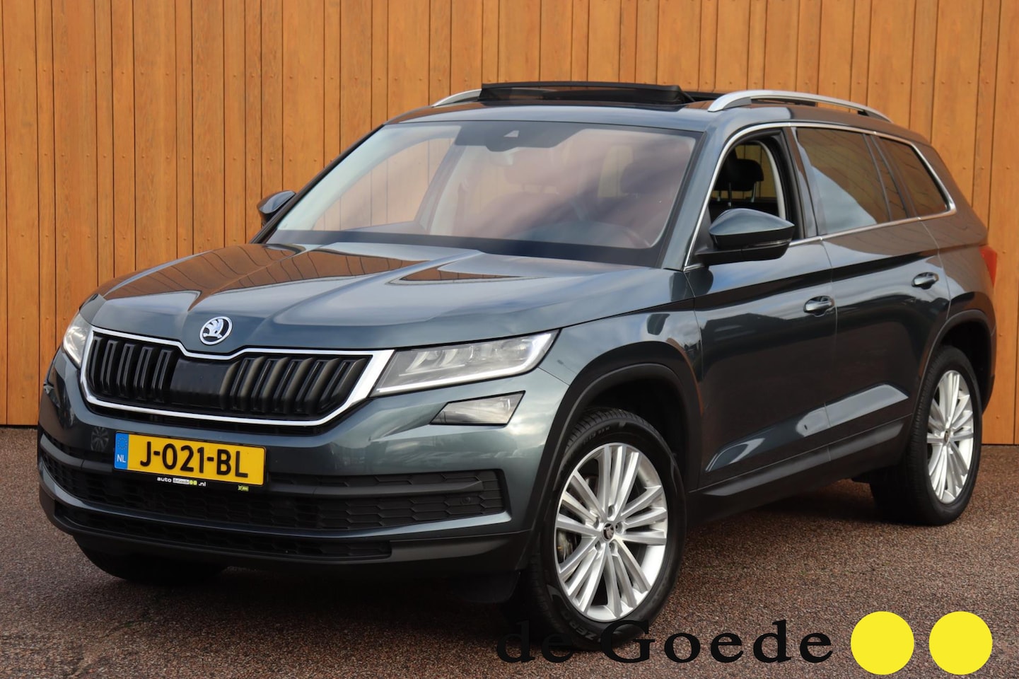 Skoda Kodiaq - 1.5 TSI Business Edition org. NL-auto el.schuif/panoramadak trekhaak camera leer+vw - AutoWereld.nl