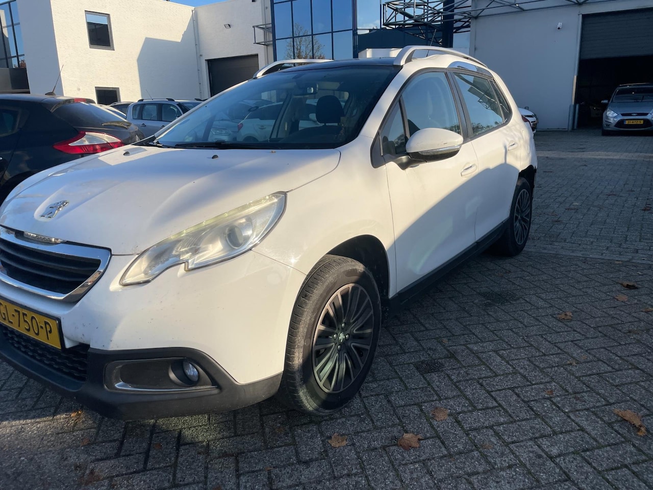 Peugeot 2008 - 1.2 PureTech Active Bj 2015 Exportprijs EX BPM!!! - AutoWereld.nl