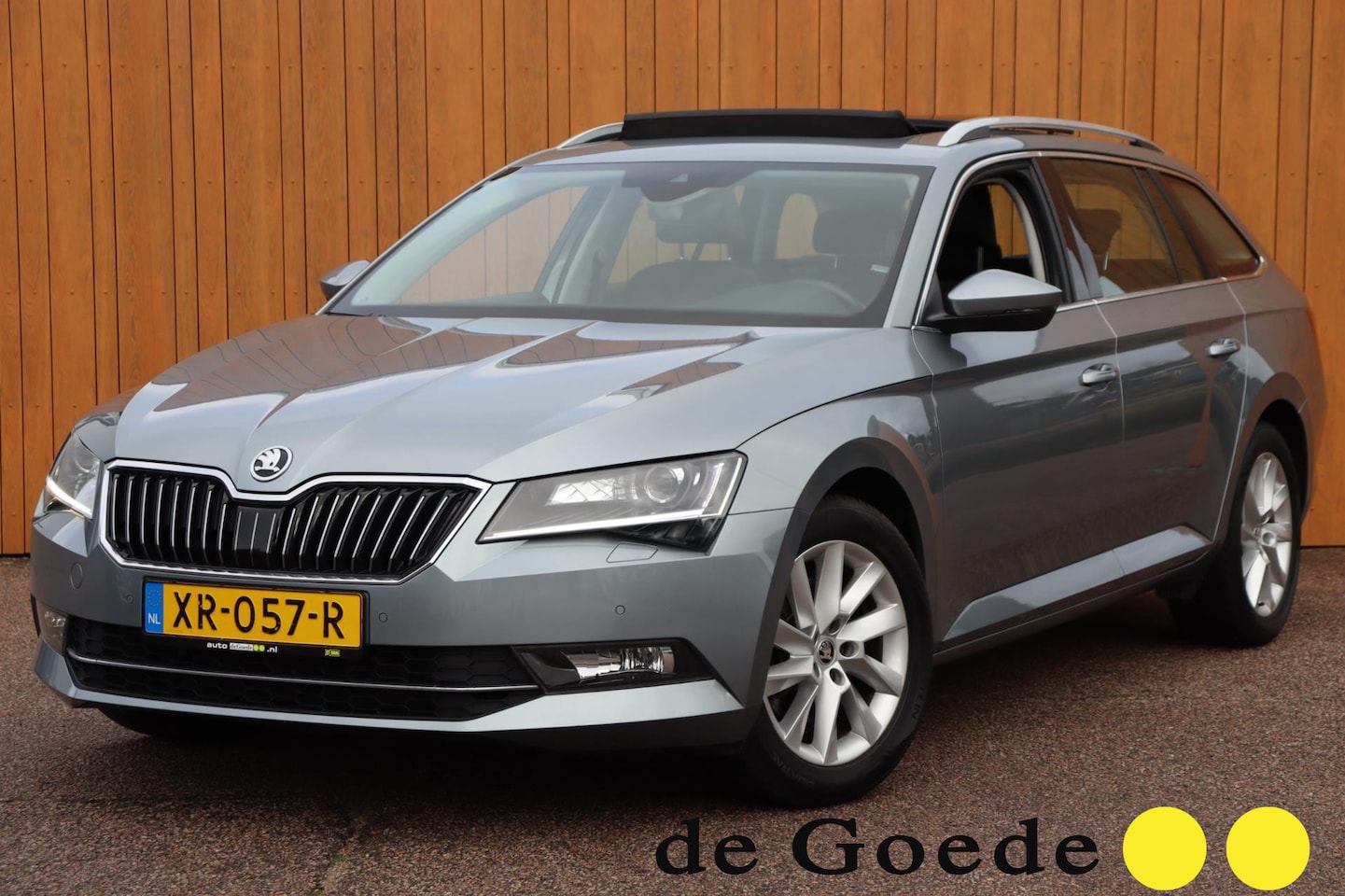 Skoda Superb Combi - 1.5 TSI ACT Ambition Business org. NL-auto el.schuif/panoramadak camera el.stoel+vw - AutoWereld.nl