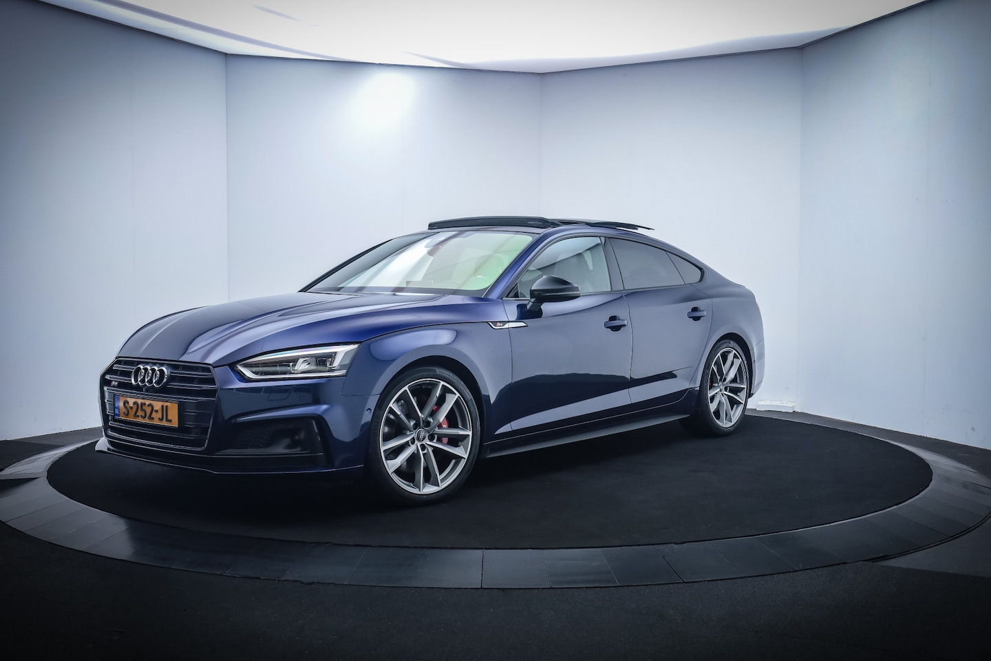 Audi S5 - Sportback 3.0T S5 Quattro Pro Line Plus PANO/B&O/MEMORY/HEAD UP/360 CAM/RS ZETELS/STOELVER - AutoWereld.nl