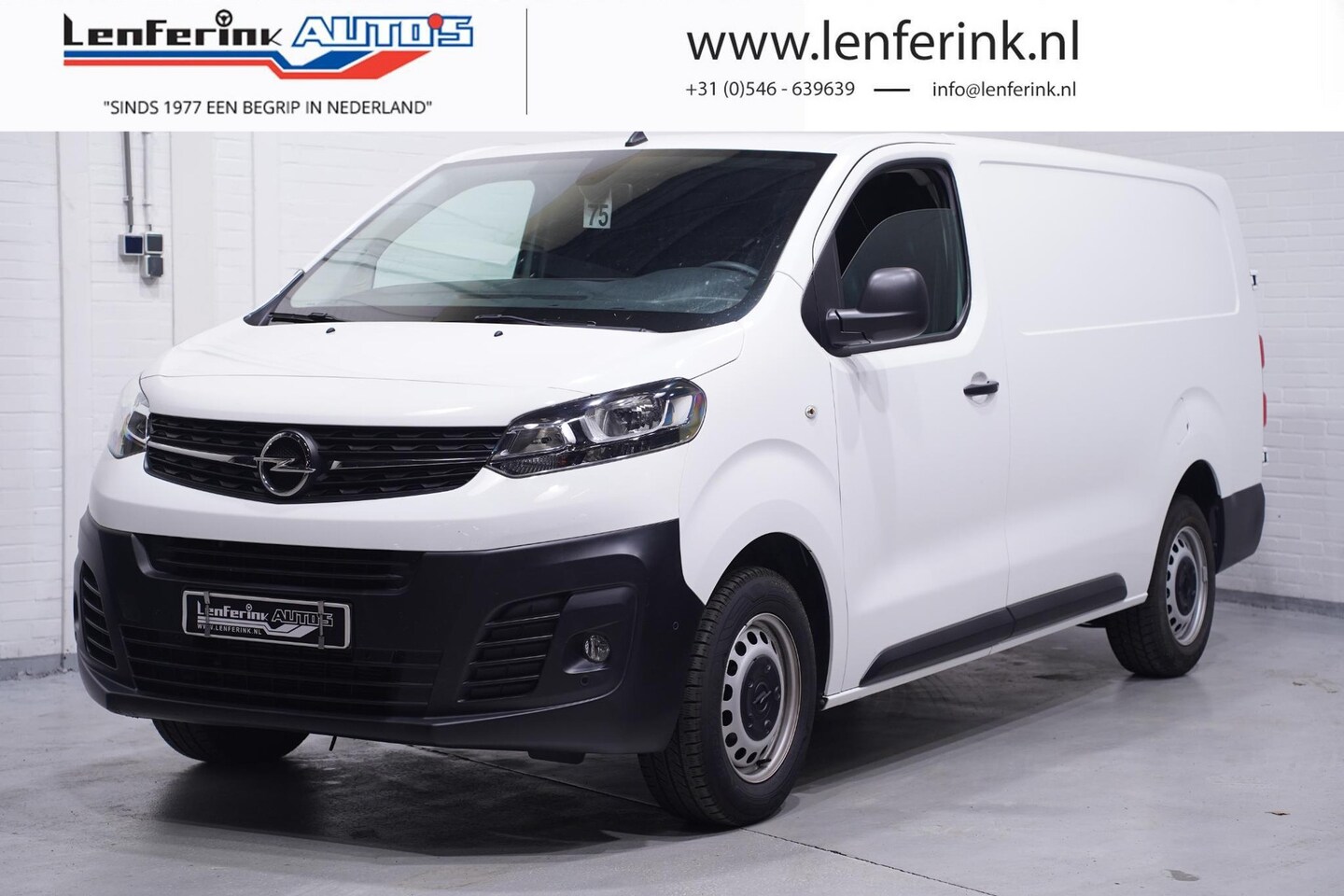 Opel Vivaro - 2.0 CDTI 122 pk L3H1 Navi, Camera Cruise Control, Airco, PDC V+A, 3-Zits, Slechts 25 dkm - AutoWereld.nl