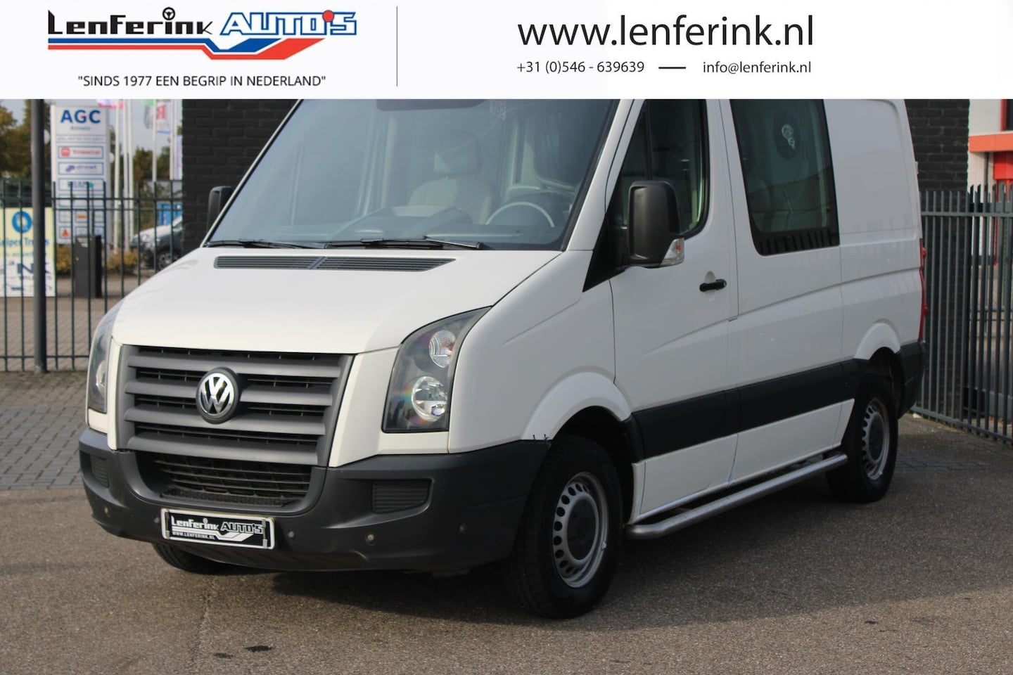 Volkswagen Crafter - 2.5 TDI 136 pk Dubbel Cabine L1 Airco, Trekhaak Cruise Control, Sidebars, Youngtimer, 6-Zi - AutoWereld.nl