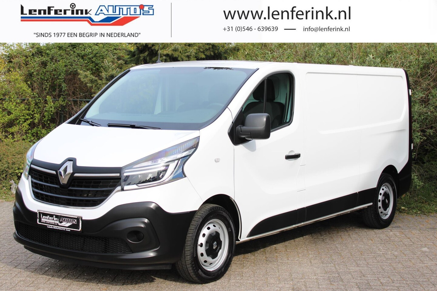 Renault Trafic - 2.0 dCi 120pk L2H1 Airco LED pdc laadruimtepakket deuren - AutoWereld.nl